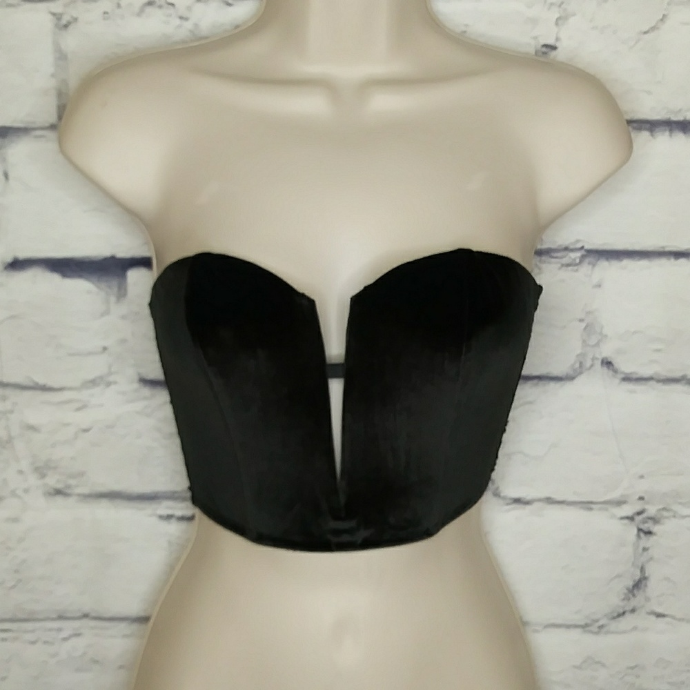 Nwt Victoria's Secret velvet bralette